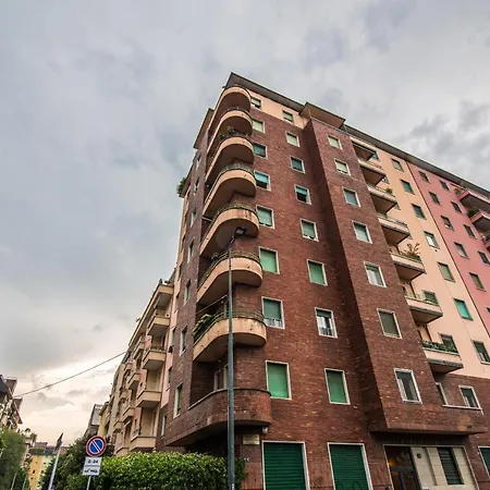 The Rent - Viale Corsica * Milán